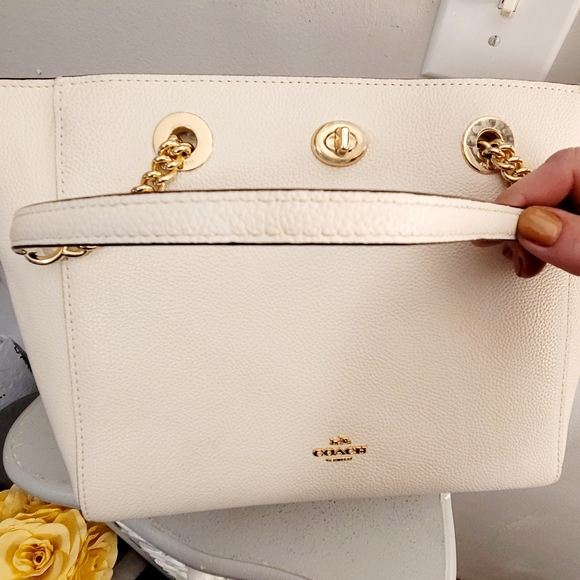 Coach Turn lock chain tote 27 NWOT attached - Picture 5 of 16